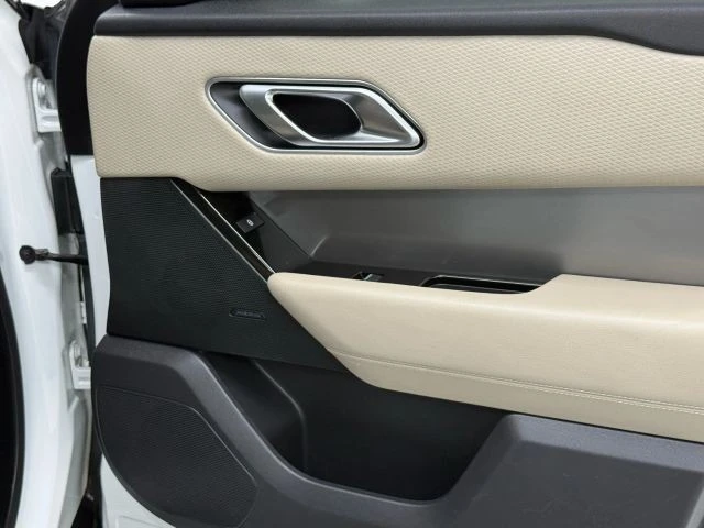 2020 Land Rover Range Rover Velar - Image 19 of 21