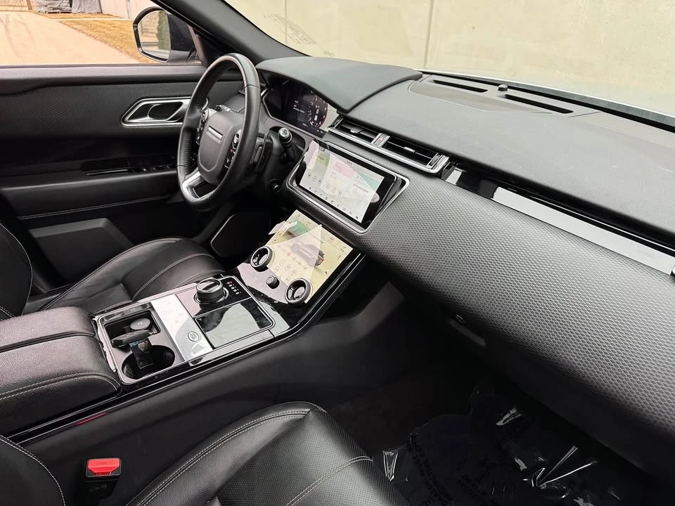 2020 Land Rover Range Rover Velar - Image 13 of 20