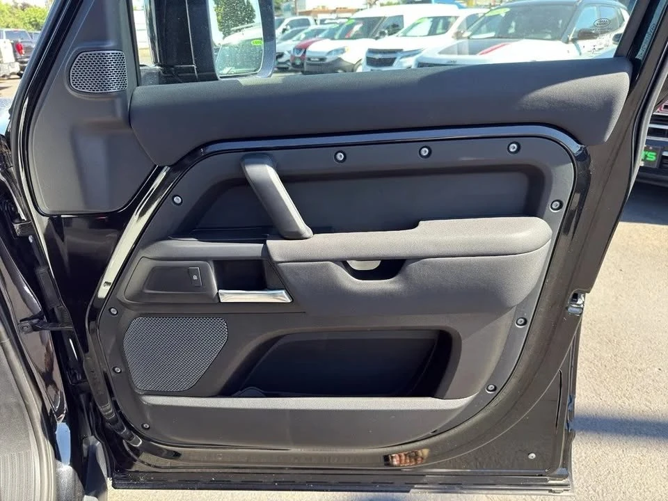 2020 Land Rover Defender L663 - Image 16 of 19