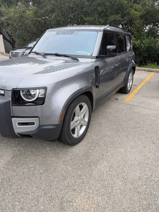 2020 Land Rover Defender 110 - Image 6 of 7