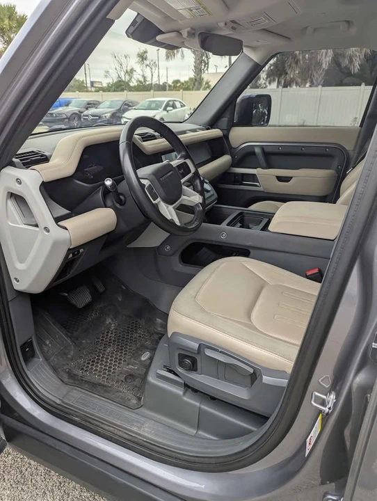 2020 Land Rover Defender 110 - Image 5 of 7