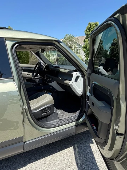 2020 Land Rover Defender L663 - Image 10 of 20