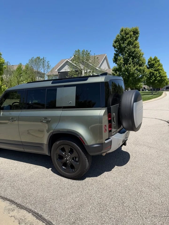 2020 Land Rover Defender L663 - Image 9 of 20