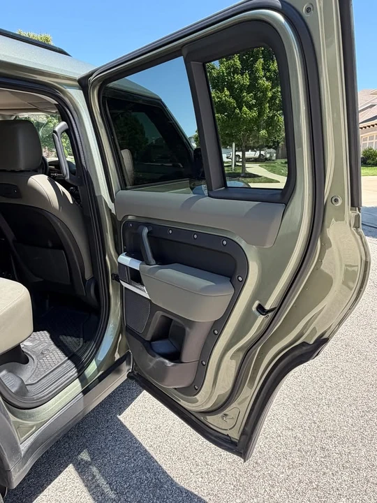 2020 Land Rover Defender L663 - Image 11 of 20
