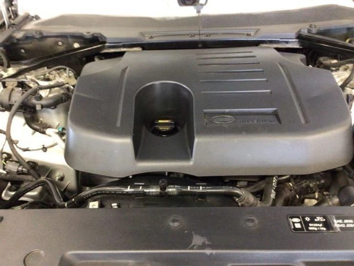 2020 Land Rover Defender L663 - Image 14 of 15