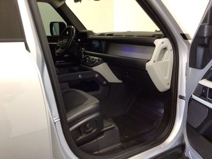 2020 Land Rover Defender L663 - Image 9 of 15
