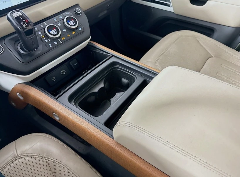 2020 Land Rover Defender L663 - Image 15 of 20