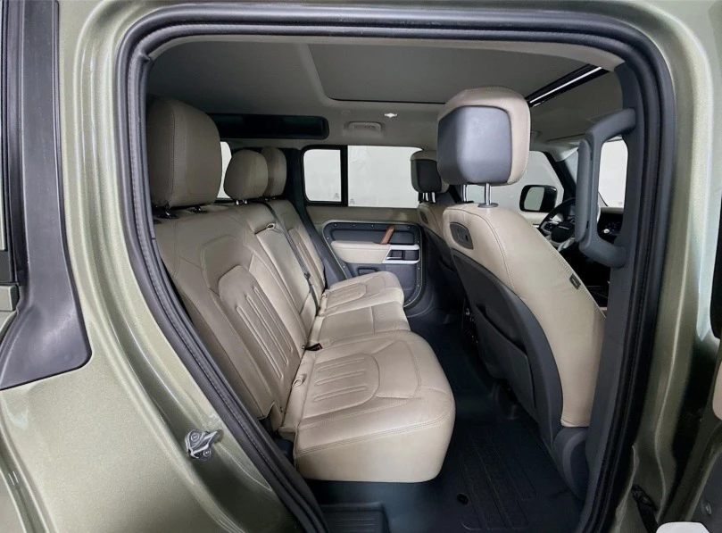 2020 Land Rover Defender L663 - Image 19 of 20