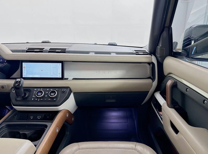 2020 Land Rover Defender L663 - Image 12 of 20