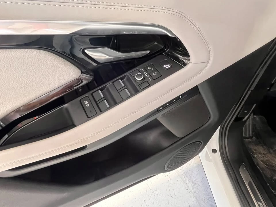 2020 Land Rover Range Rover Evoque 2nd Gen - Image 13 of 20