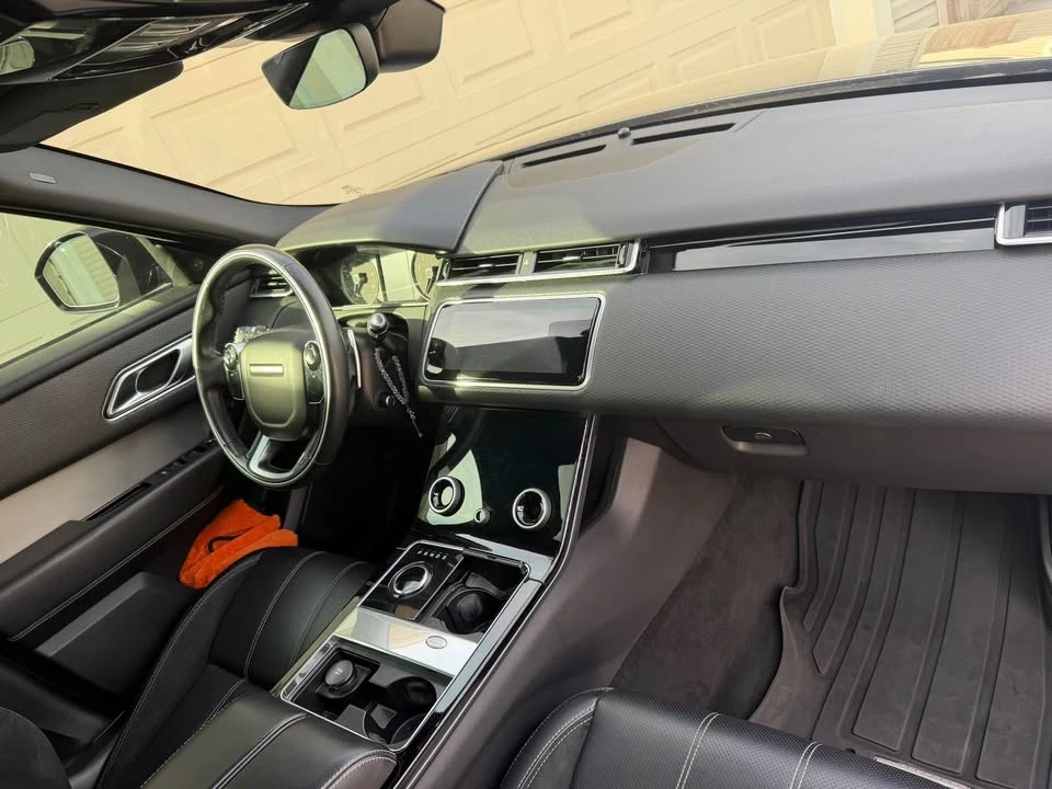2020 Land Rover Range Rover Velar - Image 9 of 10