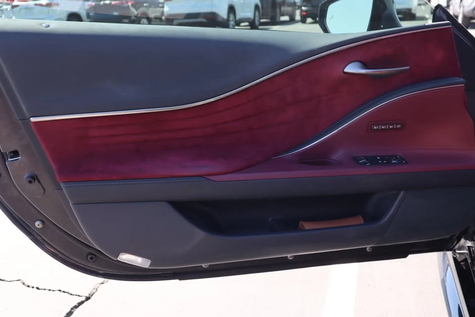 2020 Lexus LC - Image 7 of 20