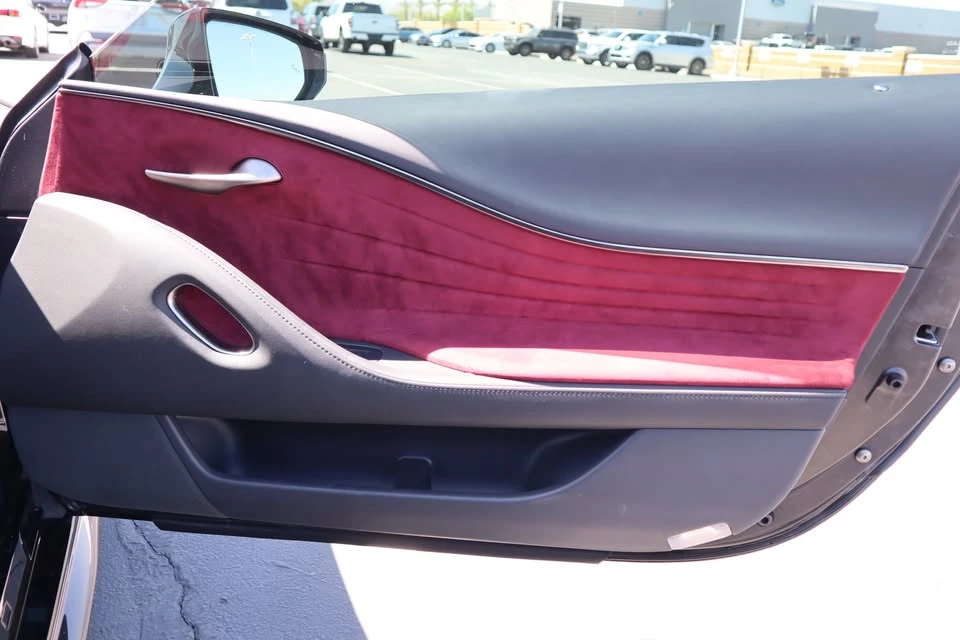 2020 Lexus LC - Image 8 of 20