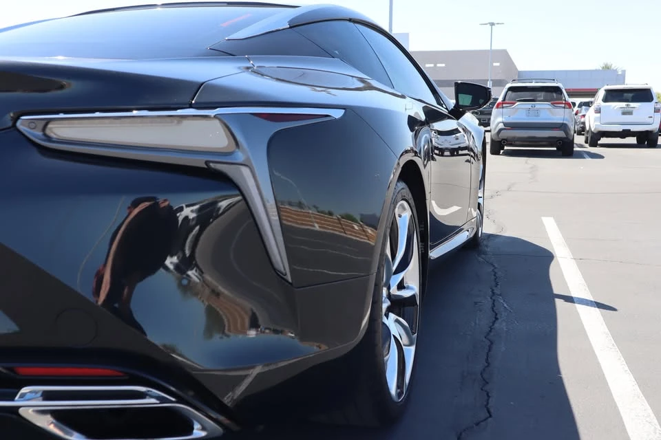 2020 Lexus LC - Image 19 of 20