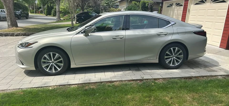 2020 Lexus ES 7th Gen - Image 2 of 6