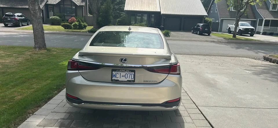 2020 Lexus ES 7th Gen - Image 3 of 6