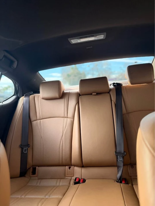 2020 Lexus ES 7th Gen - Image 9 of 9