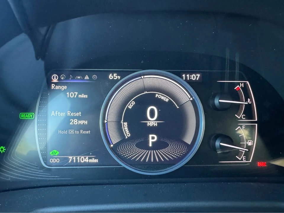 2020 Lexus ES 7th Gen - Image 17 of 19