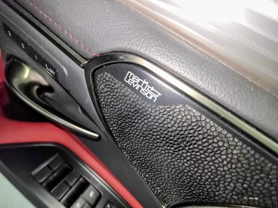2020 Lexus ES 7th Gen - Image 8 of 10