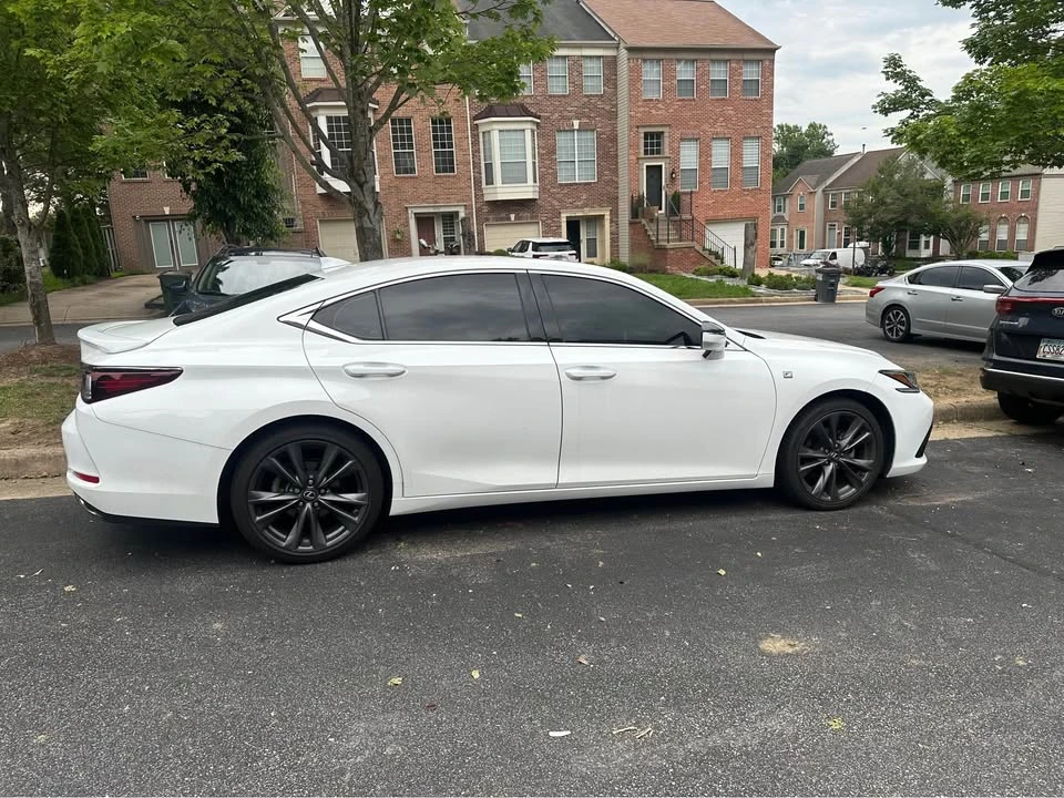 2020 Lexus ES 7th Gen - Image 2 of 10
