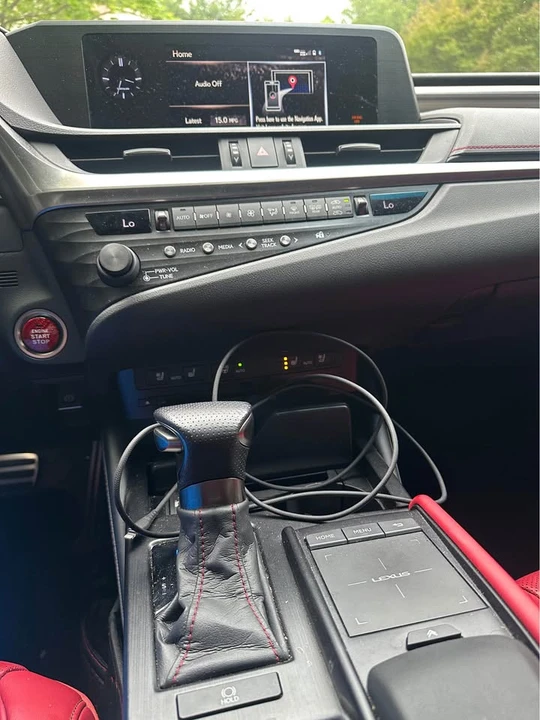 2020 Lexus ES 7th Gen - Image 8 of 10