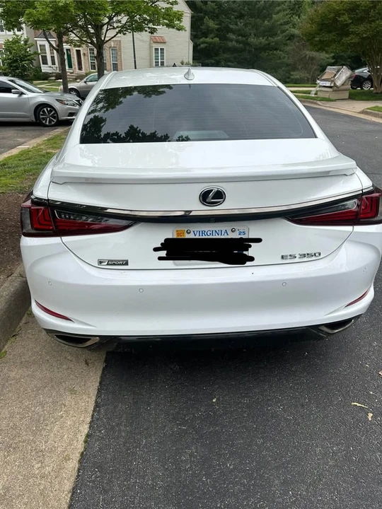 2020 Lexus ES 7th Gen - Image 3 of 10