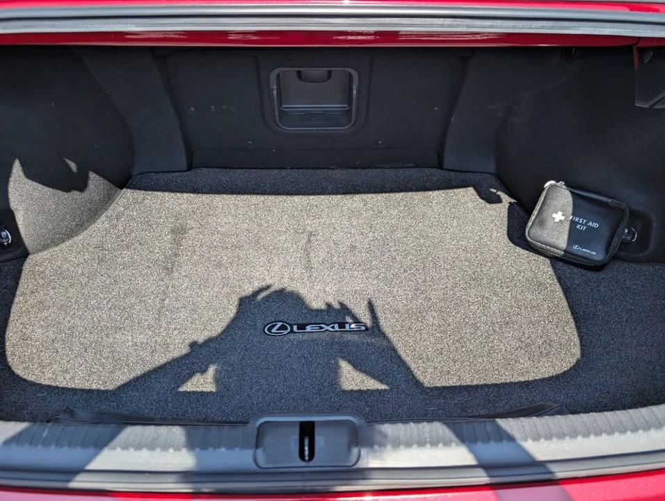 2020 Lexus ES 7th Gen - Image 7 of 11