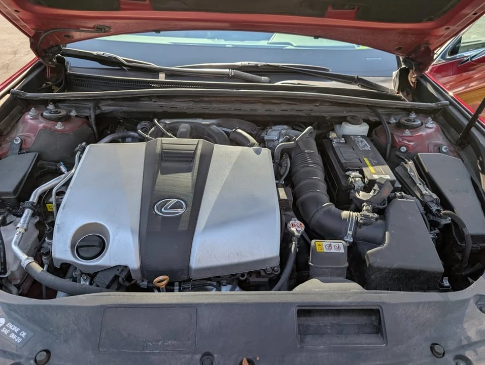 2020 Lexus ES 7th Gen - Image 8 of 11