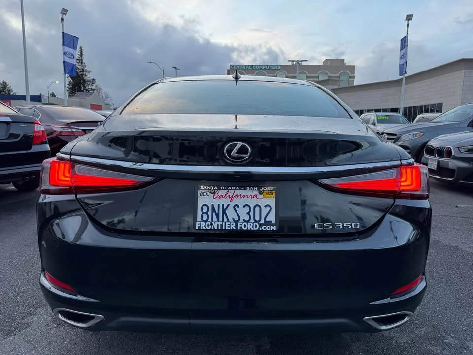 2020 Lexus ES 7th Gen - Image 4 of 13