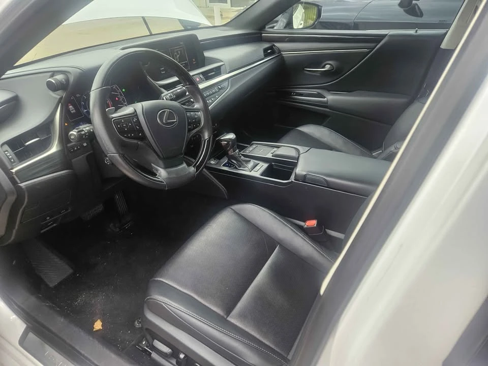 2020 Lexus ES 7th Gen - Image 4 of 5
