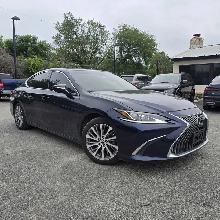 2020 Lexus ES 7th Gen - Image 3 of 20
