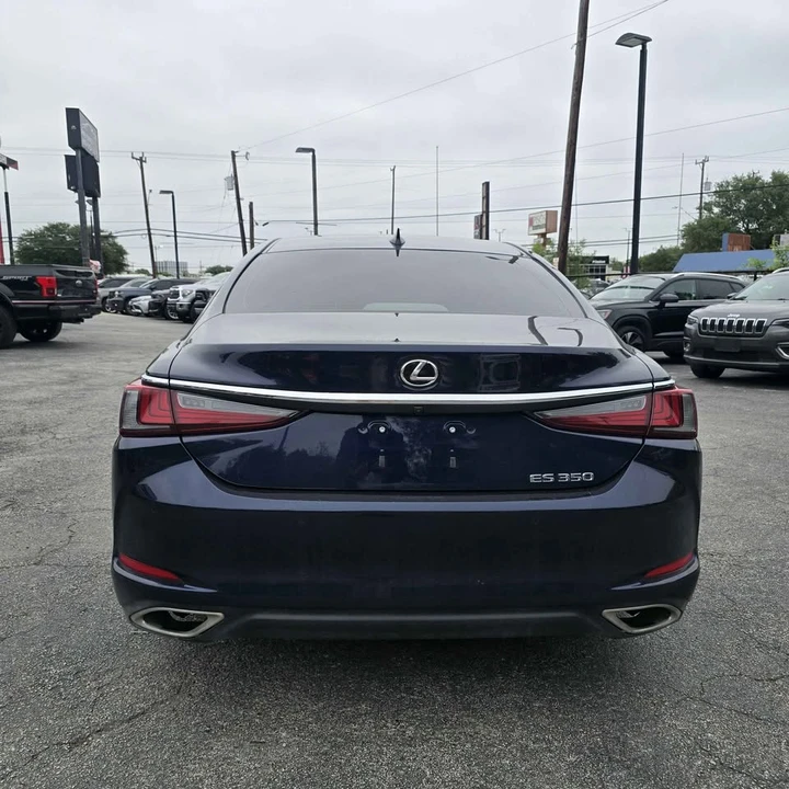 2020 Lexus ES 7th Gen - Image 4 of 20