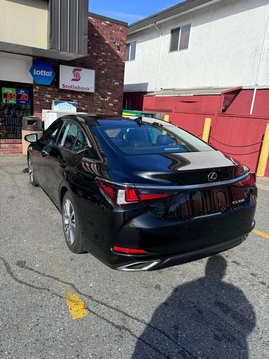2020 Lexus ES 7th Gen - Image 6 of 6