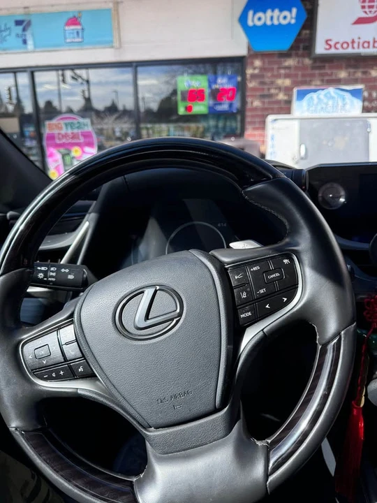 2020 Lexus ES 7th Gen - Image 4 of 6