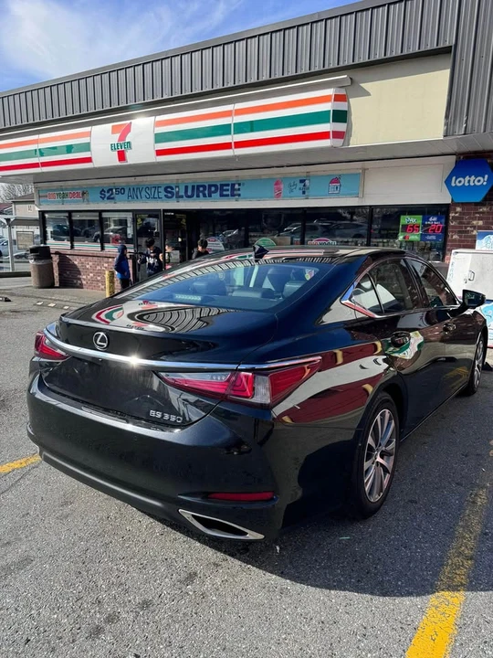 2020 Lexus ES 7th Gen - Image 3 of 6