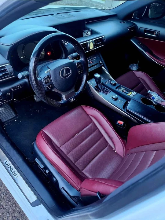 2020 Lexus ES 7th Gen - Image 2 of 2