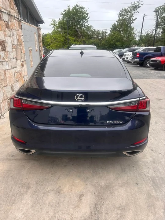 2020 Lexus ES 7th Gen - Image 4 of 6