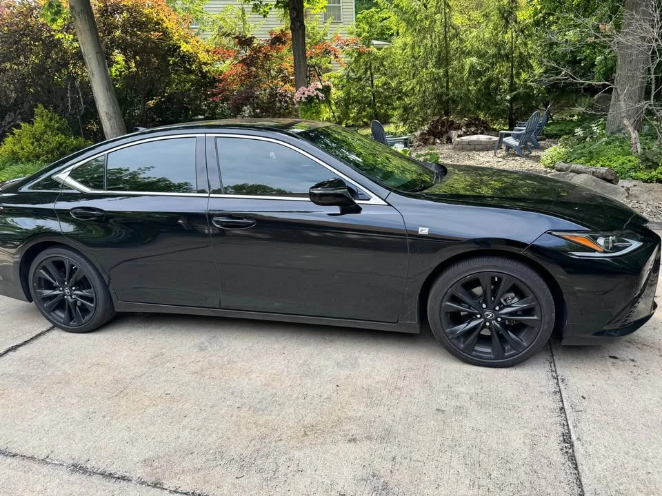 2020 Lexus ES 7th Gen - Image 3 of 4