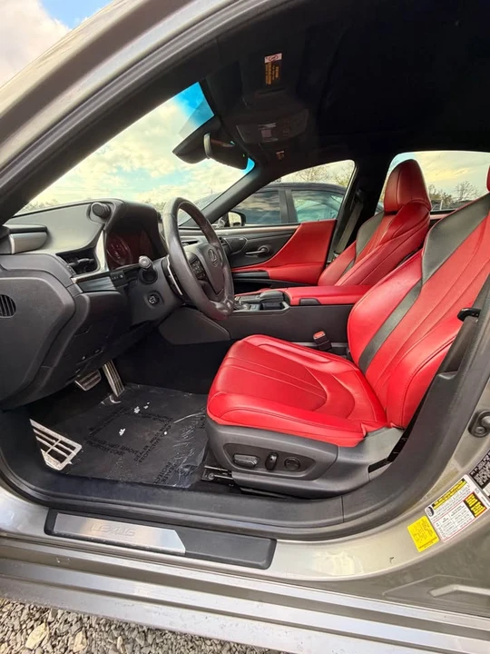 2020 Lexus ES 7th Gen - Image 8 of 11