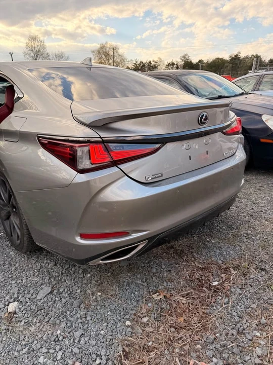 2020 Lexus ES 7th Gen - Image 10 of 11