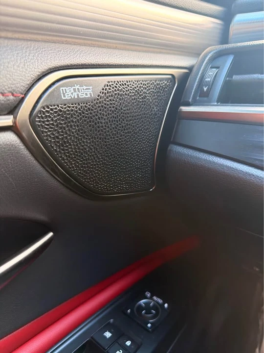 2020 Lexus ES 7th Gen - Image 2 of 11