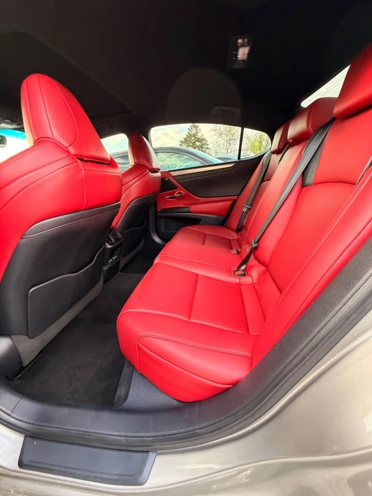 2020 Lexus ES 7th Gen - Image 6 of 11