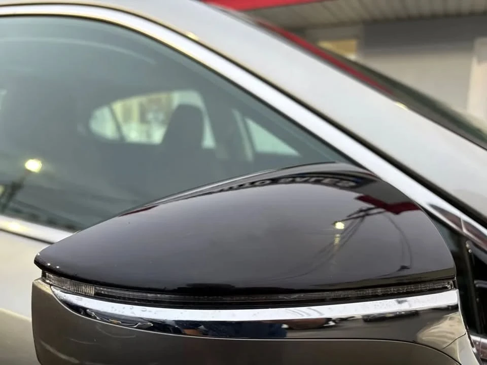 2020 Lexus ES 7th Gen - Image 8 of 20