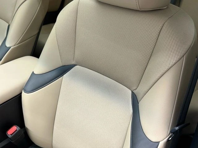 2020 Lexus ES 7th Gen - Image 21 of 21