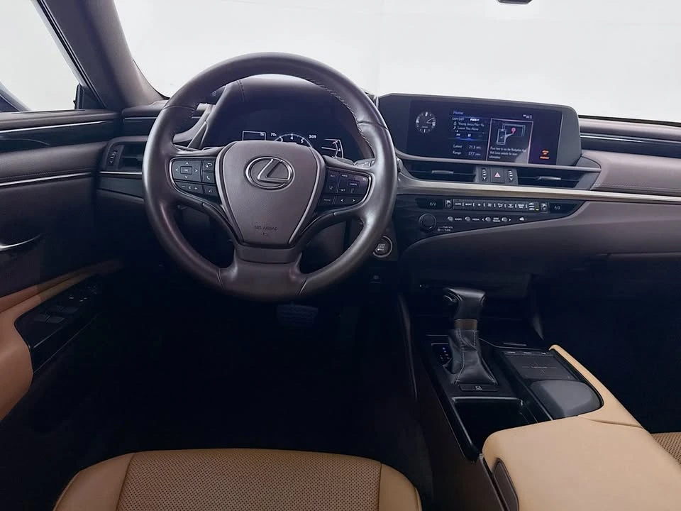 2020 Lexus ES 7th Gen - Image 12 of 19