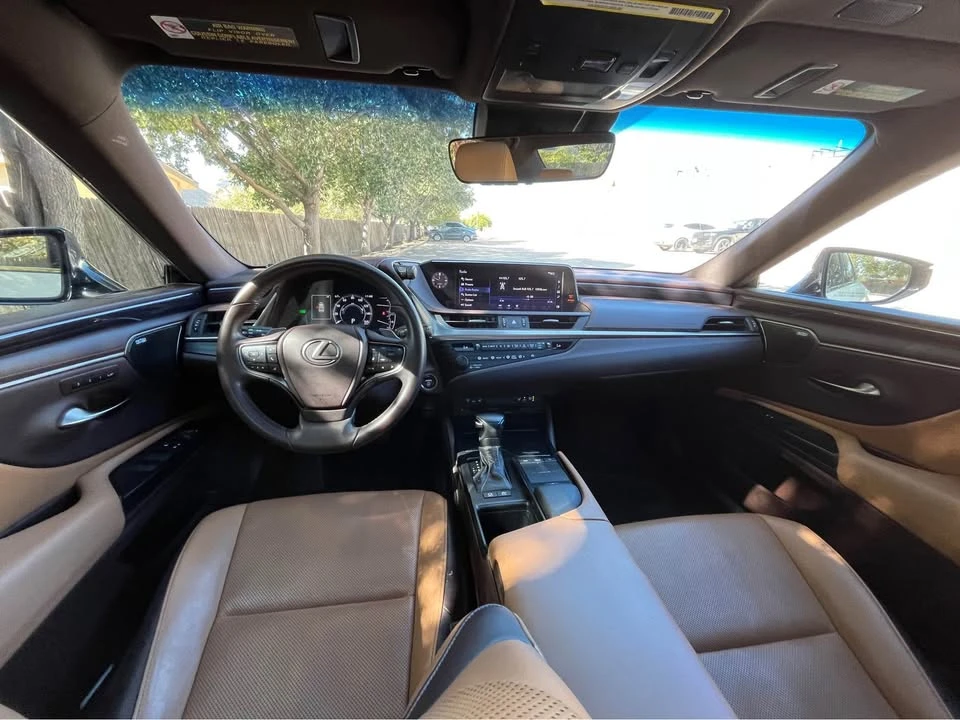 2020 Lexus ES 7th Gen - Image 7 of 7