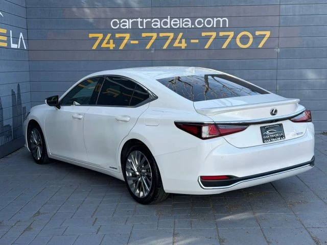 2020 Lexus ES 7th Gen - Image 3 of 21