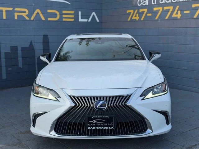 2020 Lexus ES 7th Gen - Image 8 of 21
