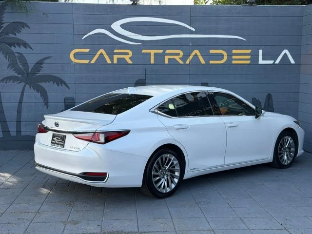 2020 Lexus ES 7th Gen - Image 5 of 21