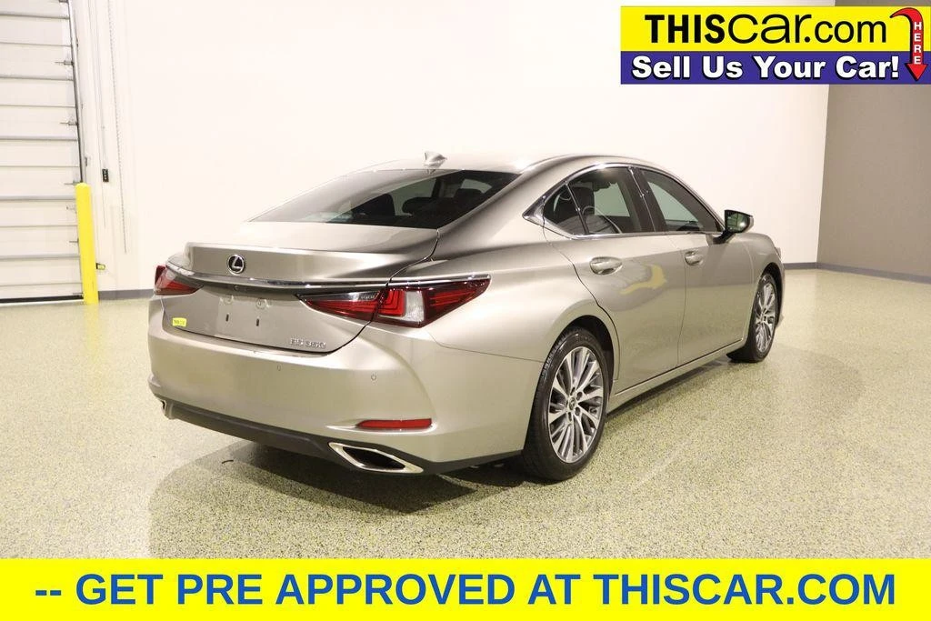 2020 Lexus ES 7th Gen - Image 9 of 12